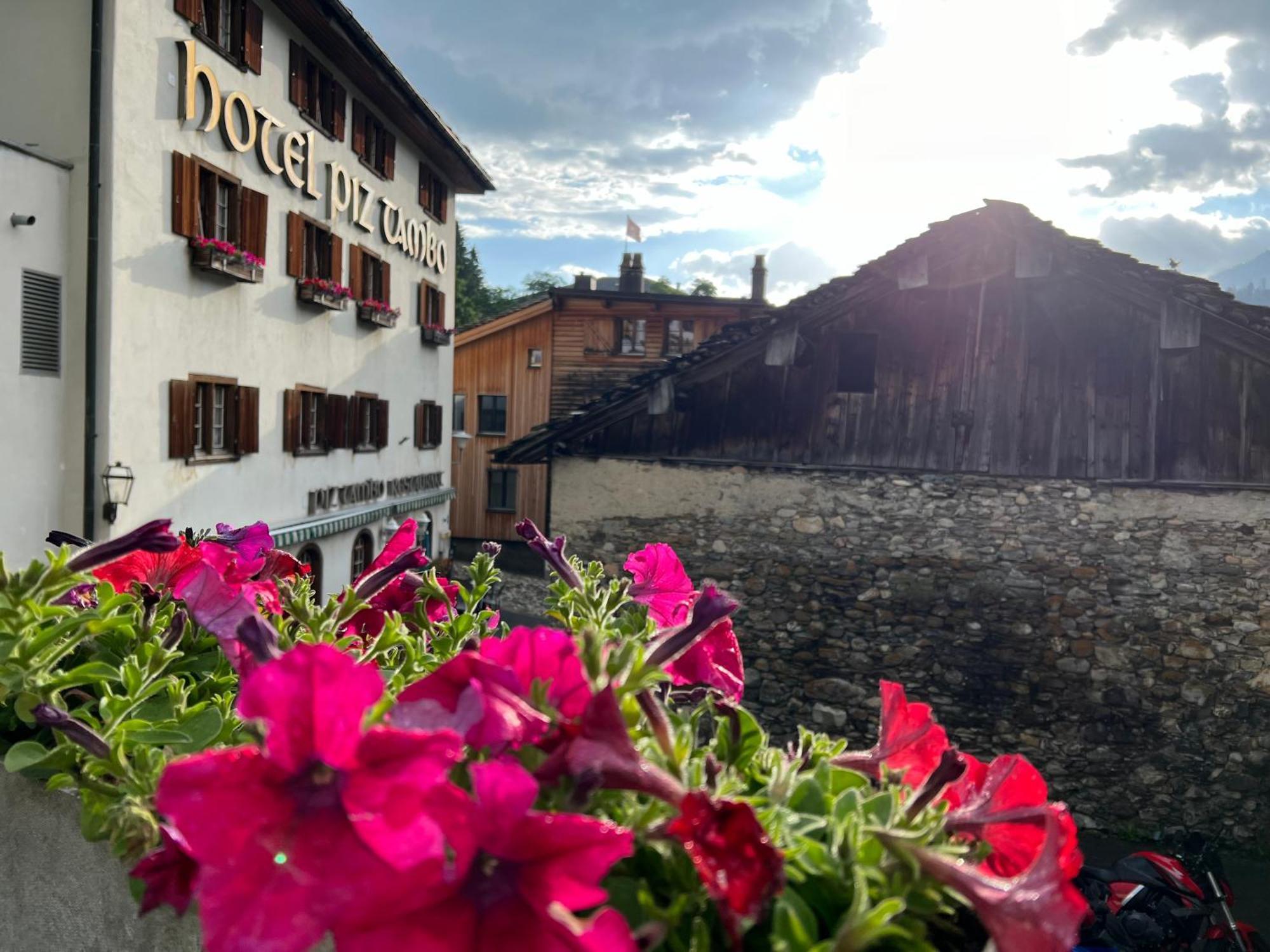Hotel Piz Tambo Splügen Extérieur photo